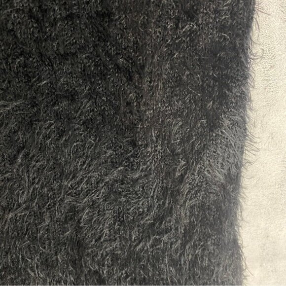 If It Were Me Sweater Womens Large Black Long Sleeve Long Line Pull Over Furry - Picture 3 of 9